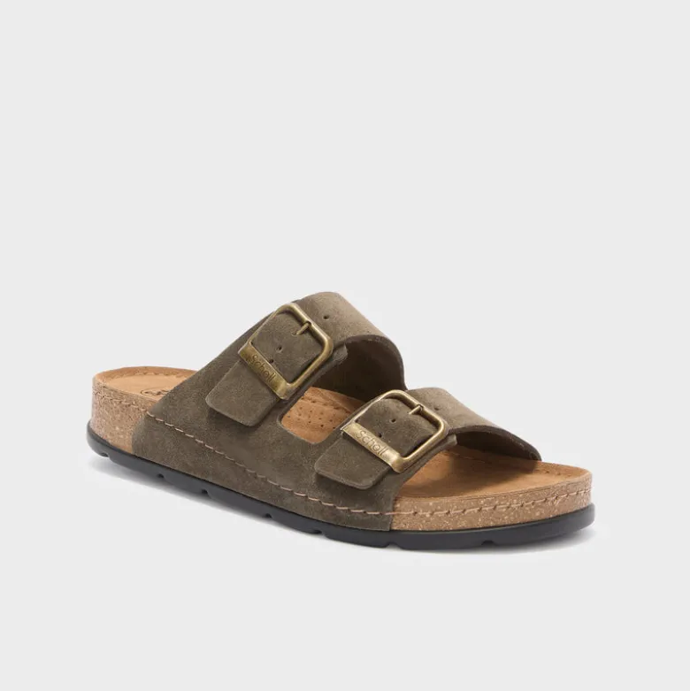 bora 2 buckles man
