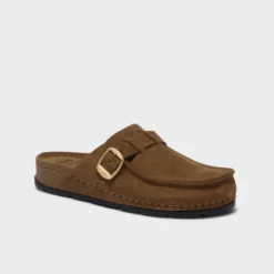 bora moccasin