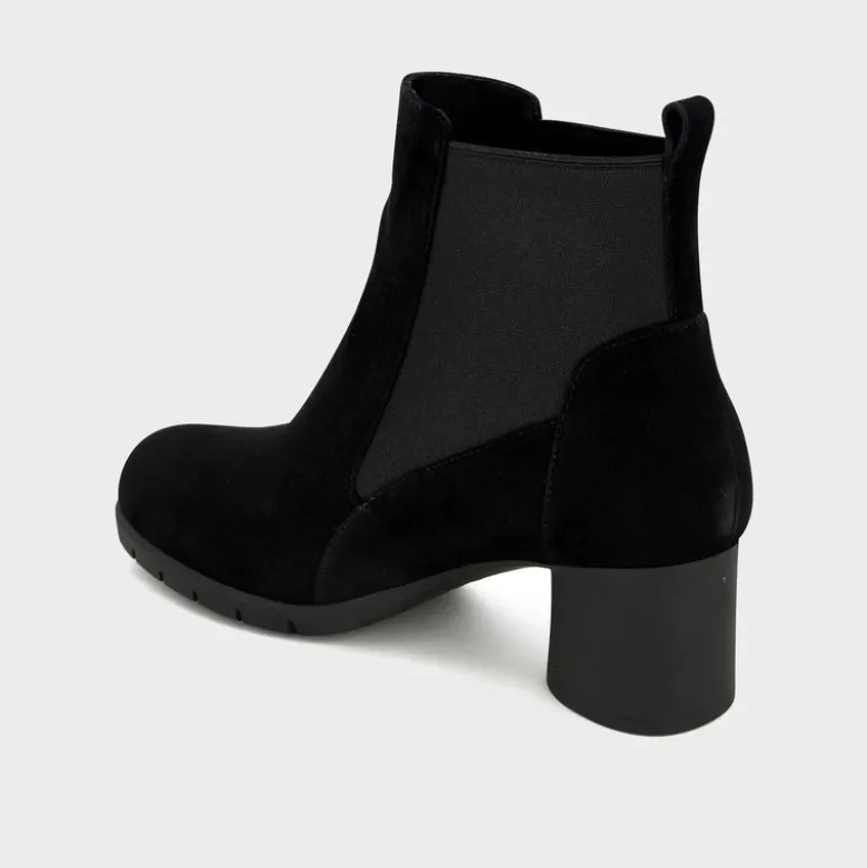 elodie ankle boot
