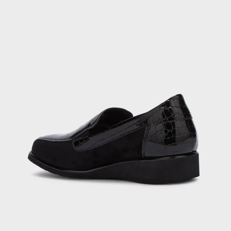 fara slip on